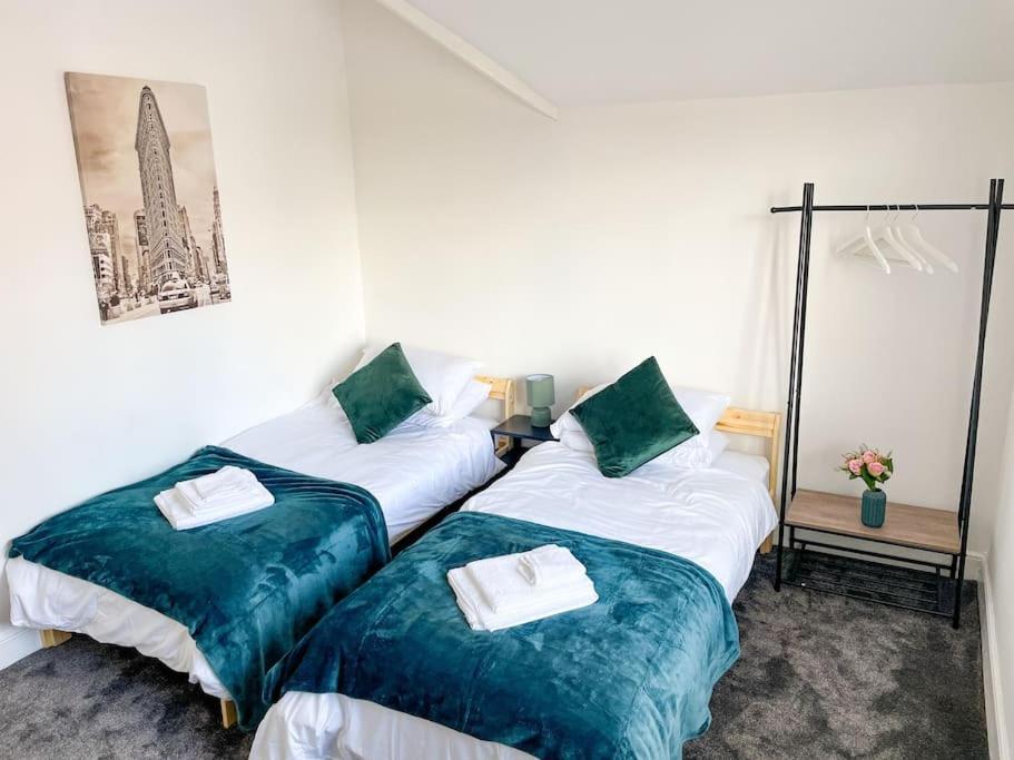 شقة Perfect For Contractors & Families! 7 Beds Free Parking برمنغهام المظهر الخارجي الصورة